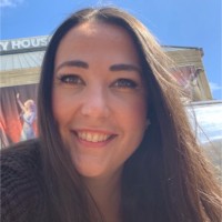 Lindsay Sinclair Email