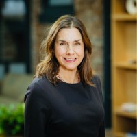 Eva Domanders Email