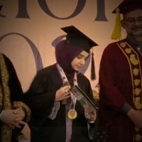 Ayesha Waheed Email