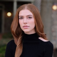Buzz Franchise Brands Employee Ellie Halsey's profile photo