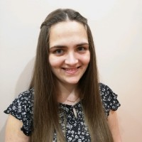 Kinga Simon-Pákozdi Email