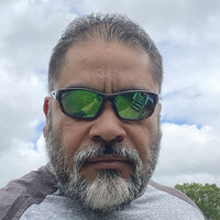 Manuel Flores Email