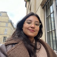 Laís MacIel Email