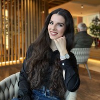 Nur-Esma Gazdić Email