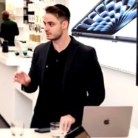 iStore Business Employee Reuven Ross's profile photo