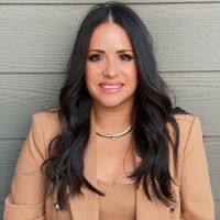 Camila Alarcon-Chelecki Email