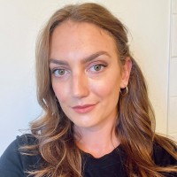 Julia Naumann Email & Phone Number