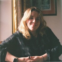 Izzie Larché Email