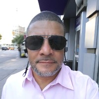 JLL Employee Julio Torres's profile photo