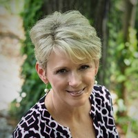 Communities Real Estate Employee Tracy Queen's profile photo