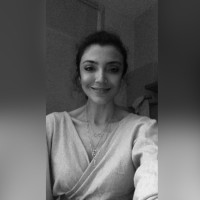 Elif Gezici Email