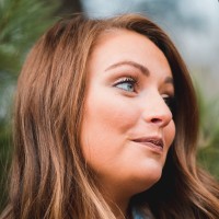 Julie Andres's profile photo