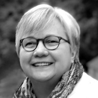 Lonna Koblick Email & Phone Number