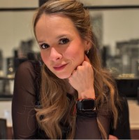 Isabella Gómez Email