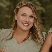 Village Inn Employee Emma Bowling's profile photo