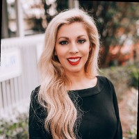 Kelly Munday Email & Phone Number