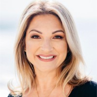 RE/MAX ONE Employee Kim Rievley's profile photo