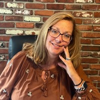 Creative Thinking Employee Denise Wallace's profile photo