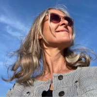 Sofie Scheutz Email