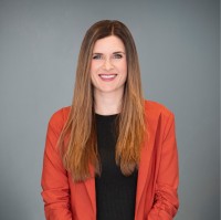Schroeter Goldmark & Bender Employee Liz McLafferty's profile photo