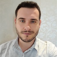 Pablo MacHado Email