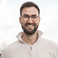 Alexander Woltering Email