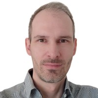 Lukas Kos Email