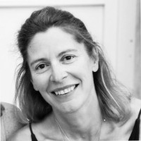 Julie Langhendries Email