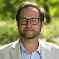 Deron Davis Email & Phone Number