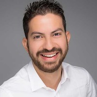 Oscar Castro Email