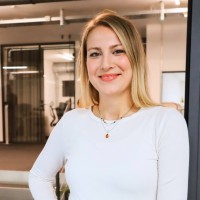 Selina Strobel Email