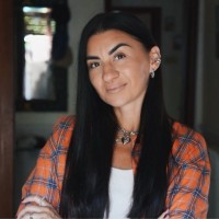 Anna Mishevskaya Email