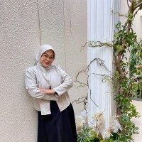 Putri J.a. Email