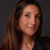 Amandine Doret Email