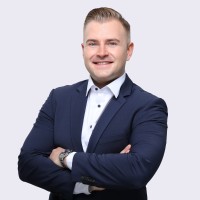 René-André Lessow Email