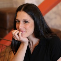 This is Pacifica Employee Carolina Peres's profile photo