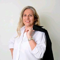 Papo de RH Employee Luciani Coimbra Fagundes's profile photo