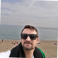 Andreas U. Email