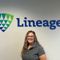 Lineage Employee Beth Brown's profile photo