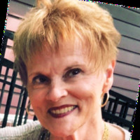 Coldwell Banker Plaza Real Estate Employee Becky Turner's profile photo