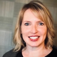 Macalester College Employee Laura Linn's profile photo