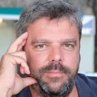 Happy Thinking People Employee Julien Dupic's profile photo