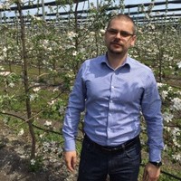 Денис Макаренко Email