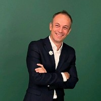 Van Cleef & Arpels Employee Sylvain Rocher's profile photo