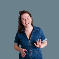 Lara Vreeke Email & Phone Number