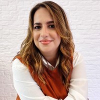 Renata Ribeiro Email & Phone Number