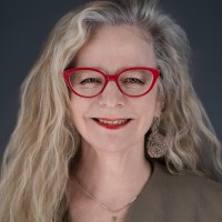 Louise Smith Email & Phone Number