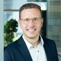Julian Hänig Email