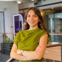 İrem Beriş Email