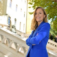 Martina Ožura Email